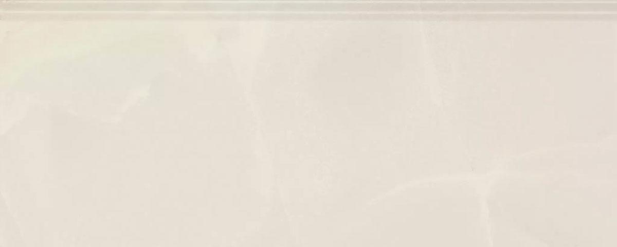 Плинтус Махкама бежевый светлый глянцевый обрезной 30x12x1,3