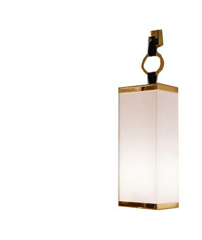 Светильник настенный 15х12хh58см, лампа 42W, сатинированное стекло с декор.кольцом, метал. цв. золото, Lutetia ZZ