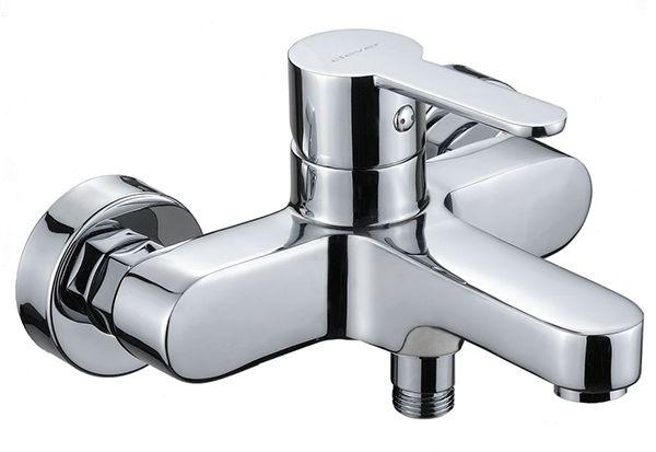 Смеситель для ванны/душа Strata, с установочным комплектом, аксессуарами, хром XX