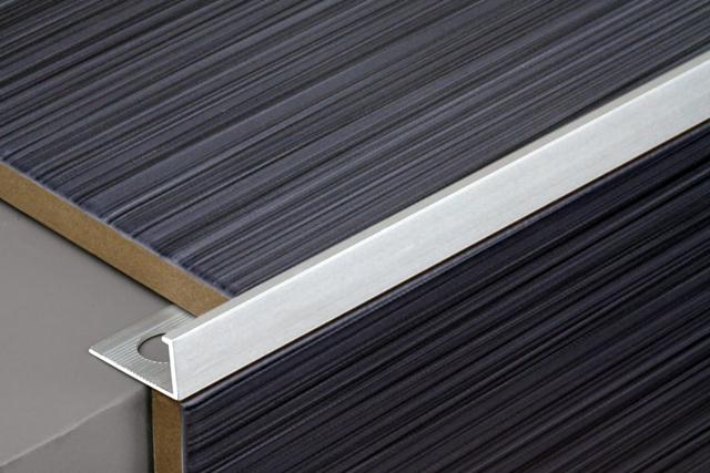 Профиль окантовочный