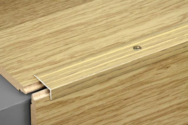 Угловой профиль